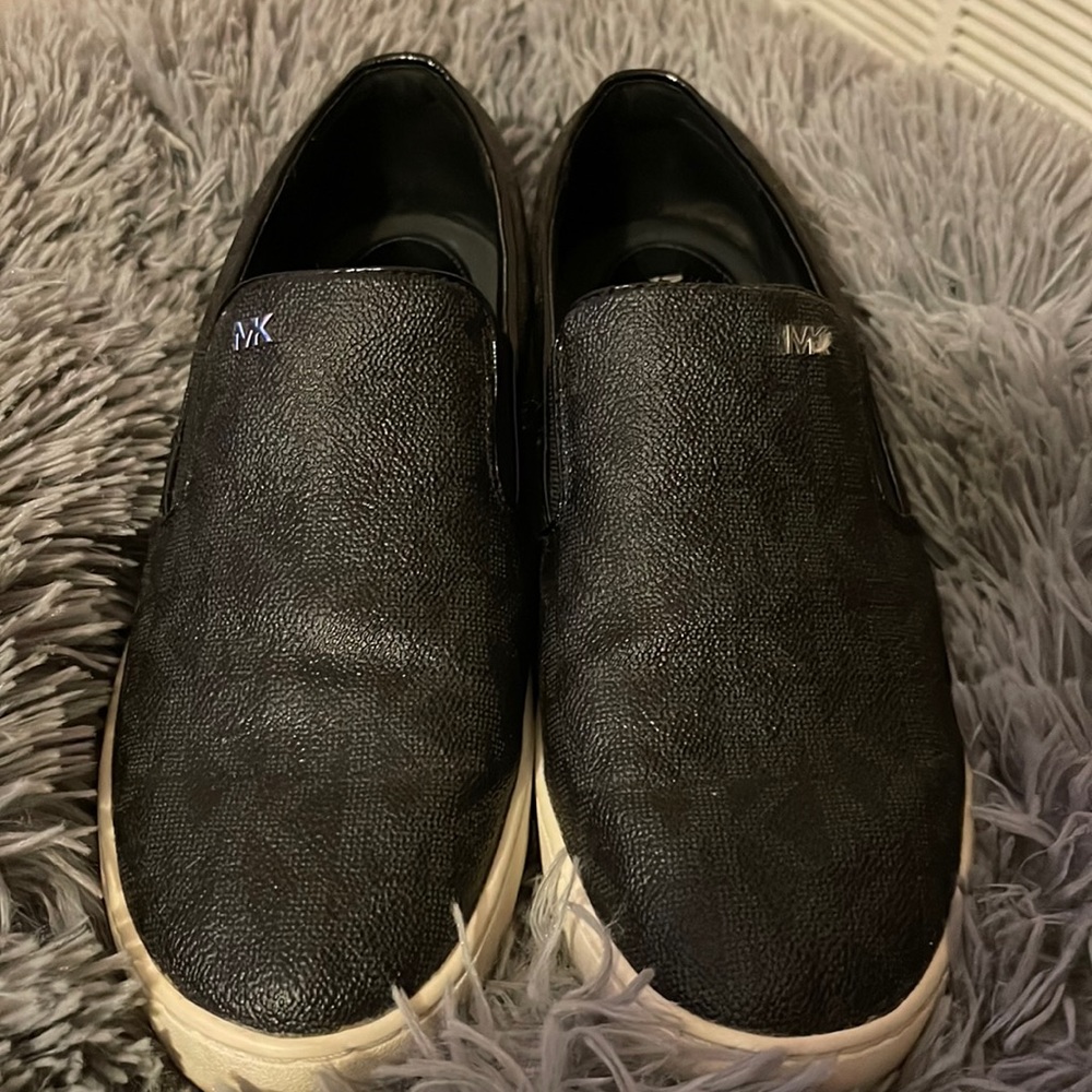 Michael Kors slip on size 10m